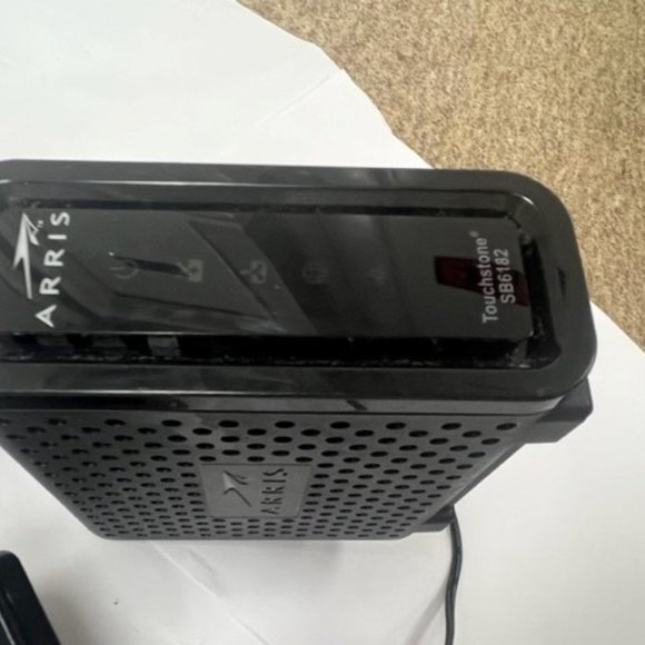 Arris Touchstone SB6182 with powercord EUC - Picture 3 of 4